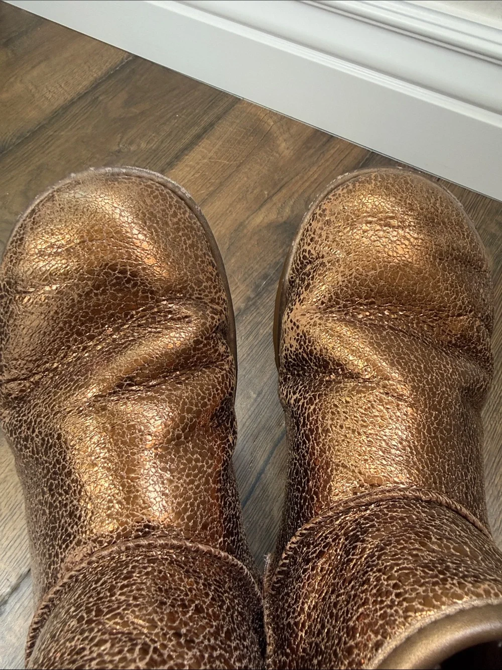 UGG shiny metallic